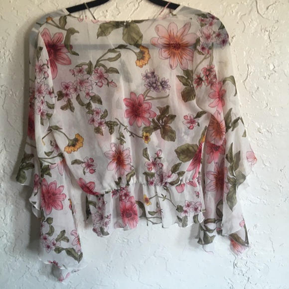 Guess white pink Floral sheer fairy sleeve peplum top shirt Extra Small XS 0 2 4 - Picture 4 of 11